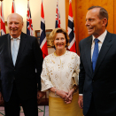 Stáhtaministtar Tony Abbott vuostáiválddii Gonagasbára, Parliament House Canberra. Govva: Lise Åserud / NTB scanpix